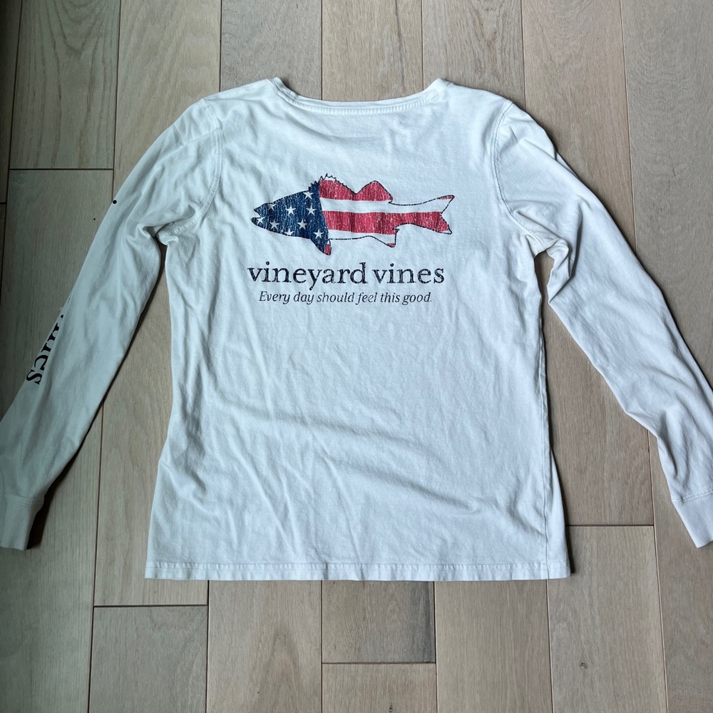 Vineyard vines red white and blue fish